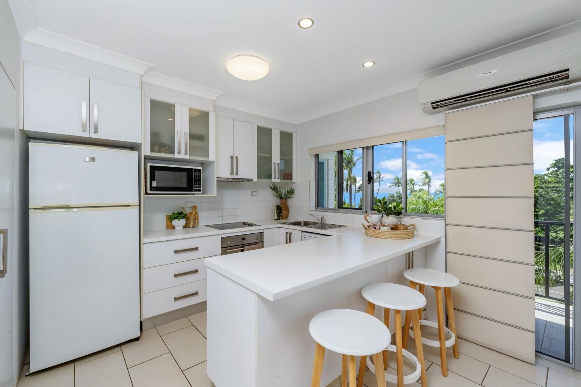 Aparthotel Executive Properties In North Ward And On Magnetic Island